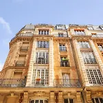 Large Flat Very Close To Montmartre